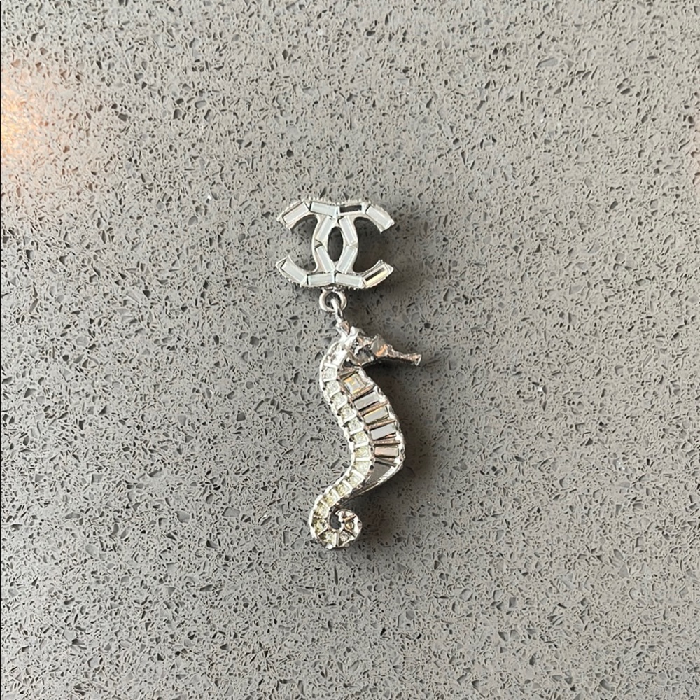 CHANEL Silver CC Seahorse Pendant Charm